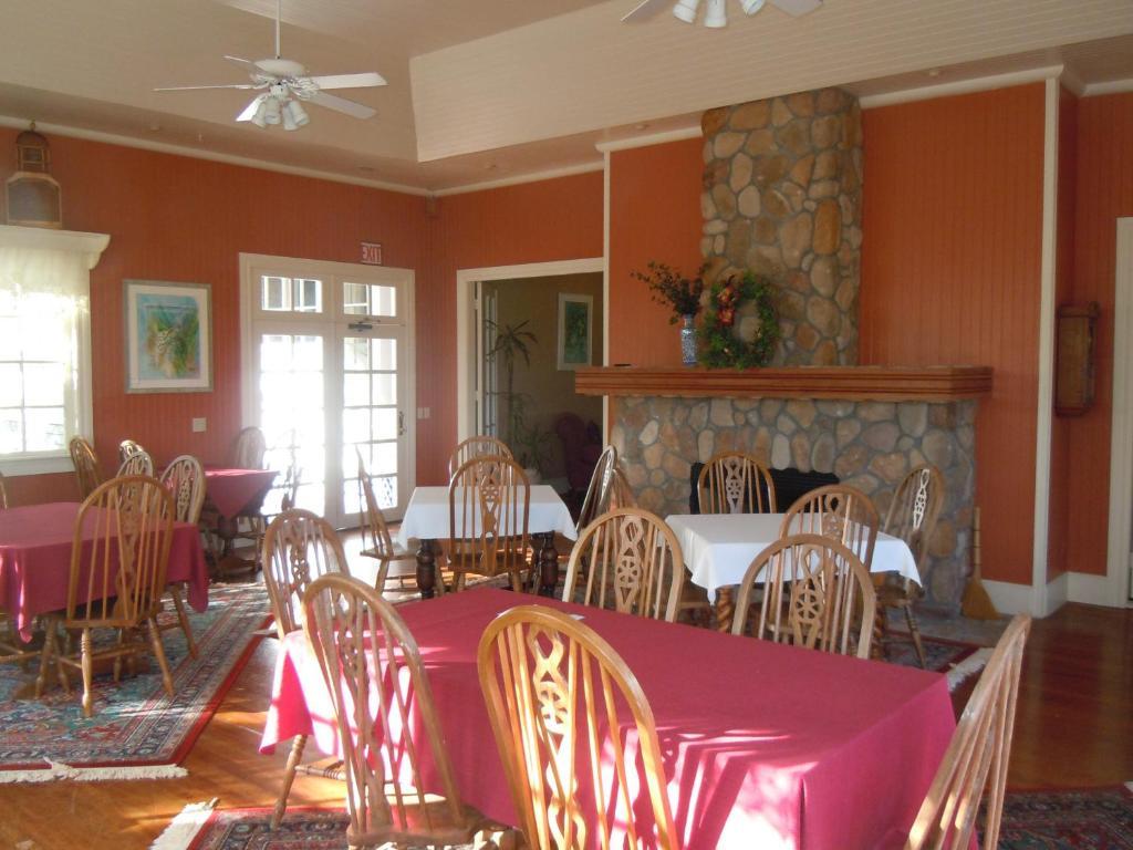 Jacaranda Inn ワイメア エクステリア 写真